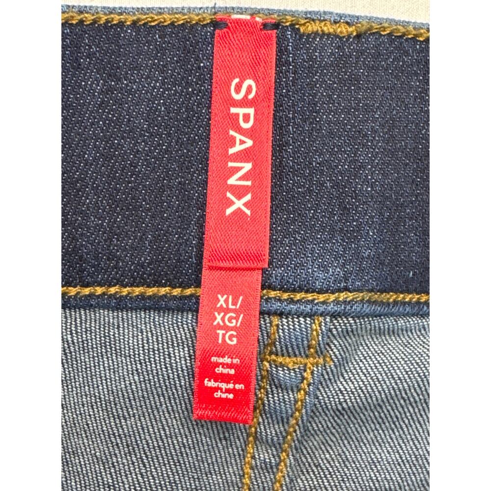 NWT Spanx Women's Flare Blue Stretch Denim Pull On Jeans - Size XL (34x34) - Picture 4 of 6